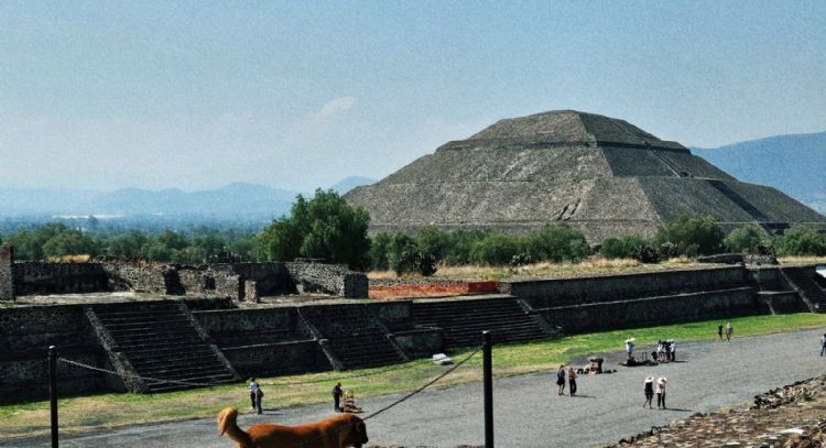 Reabren acceso a la Pirámide de la Luna en Teotihuacán