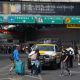 La CNTE cumple su amago y bloquea los accesos a las dos terminales del AICM (Video)