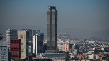 Pemex planea ahorrar ampliando estructura directiva y sin tocar al sindicato