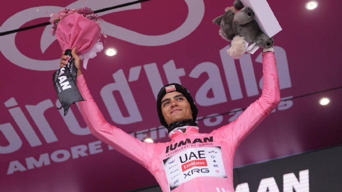 Isaac del Toro continúa como líder en Giro de Italia después de 14 etapas