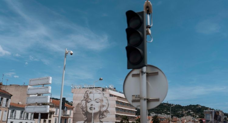 Apagón afecta al último día del festival de Cannes; la policía investiga posible incendio provocado