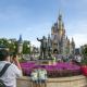 Disney suspende a trabajadores venezolanos tras perder estatus de protección