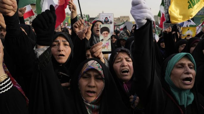 Irán suspende la aplicación obligatoria del hiyab en público