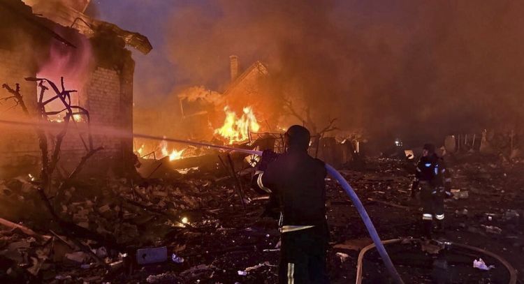 Un nuevo ataque ruso a gran escala deja al menos 12 muertos y más de 50 heridos en Ucrania