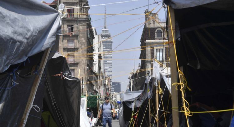 CNTE amaga ahora con movilizaciones en la SEP, Hacienda e INE; acusa a Sheinbaum de cancelar diálogo