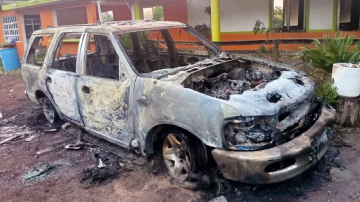 Incendian camioneta de candidato de Morena a la alcaldía de Jilotepec frente a su casa de campaña