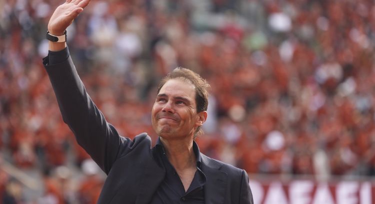 Entre lágrimas y agradecimientos, Rafael Nadal reacciona a su homenaje en Roland Garros