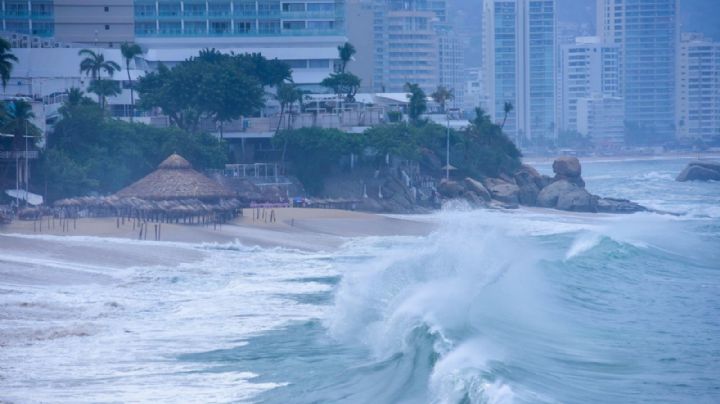 Ciclón tropical Alvin amenaza en el Pacífico; lluvias fuertes el miércoles en 19 estados