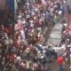 Captan en VIDEO a conductor que intenta atravesar manifestación en CDMX