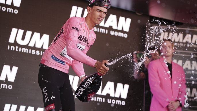 Isaac del Toro llega a 10 etapas como líder del Giro de Italia