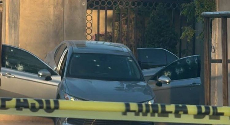 Agentes ministeriales que confundiaron a abogado y le dispararon 70 veces, están prófugos