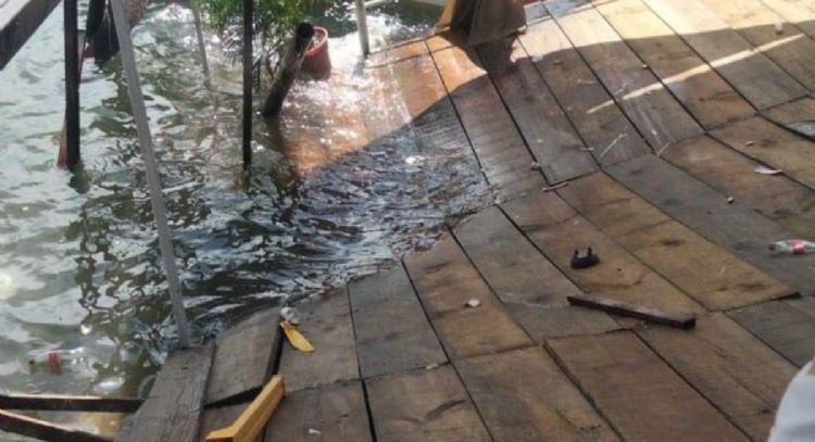Se desploma muelle en el lago de Tequesquitengo; mÃ¡s de 30 personas caen al agua (Video)