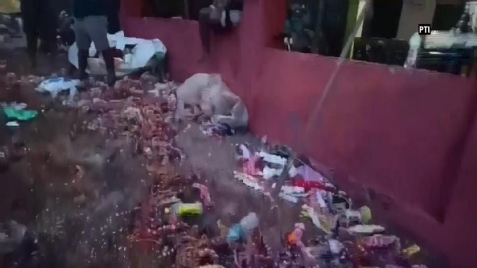 Estampida humana en templo de la India deja seis muertos