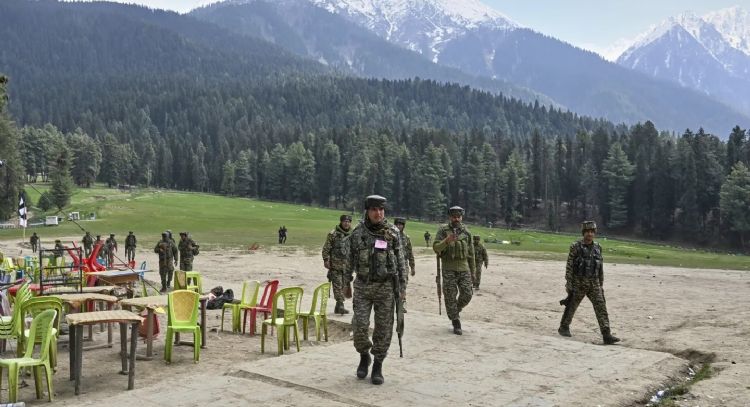Pakistán prueba misil balístico mientras aumentan las tensiones con India tras masacre de Cachemira