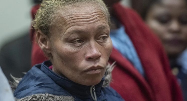 Una mujer sudafricana es condenada por secuestrar y vender a su hija de 6 años