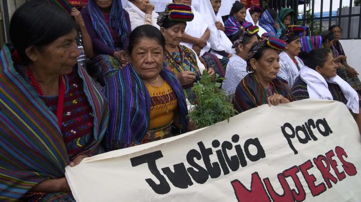 Condenan a 40 años de prisión a tres exparamilitares en Guatemala por crímenes de guerra y violación