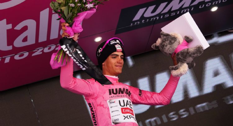 Isaac del Toro mantiene el liderato; se perfila a la conquista del Giro de Italia