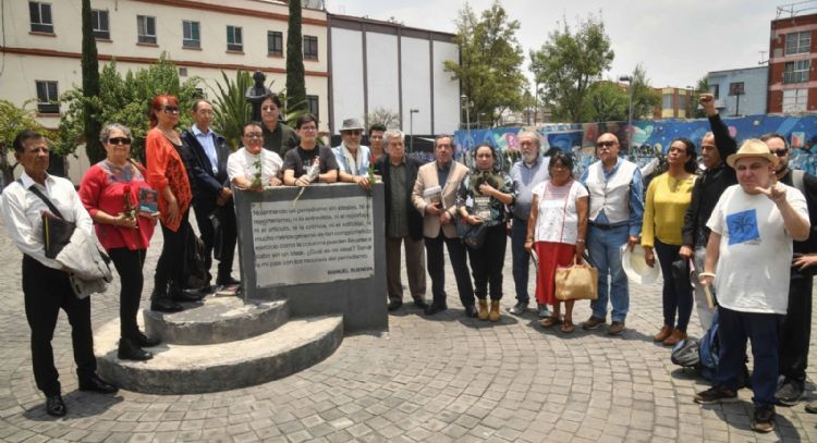 Conmemoran el asesinato de Manuel BuendÃ­a con un llamado a combatir la impunidad