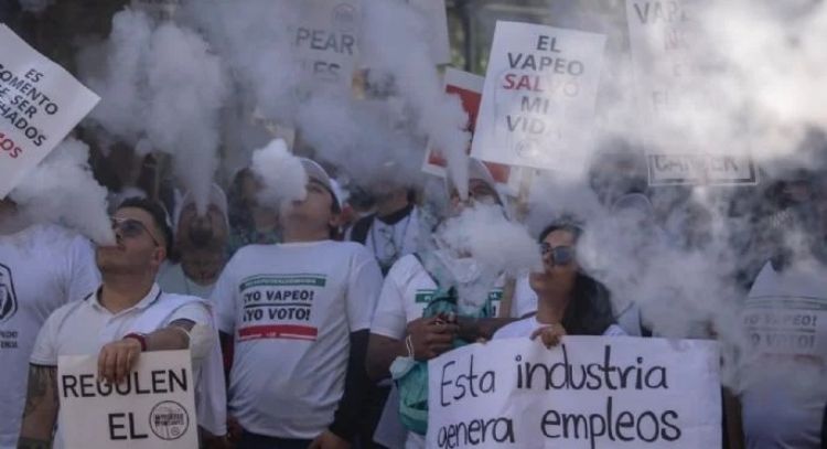 Aumenta uso de vapeadores en adolescentes en México: Ensanut