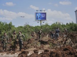 Al menos seis heridos por el impacto de un misil hutí cerca del aeropuerto israelí Ben Gurión