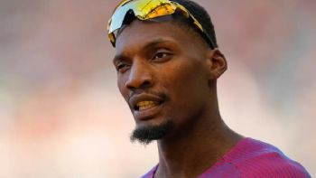 Fred Kerley, medallista olímpico de EU, es arrestado por golpear a una corredora de vallas