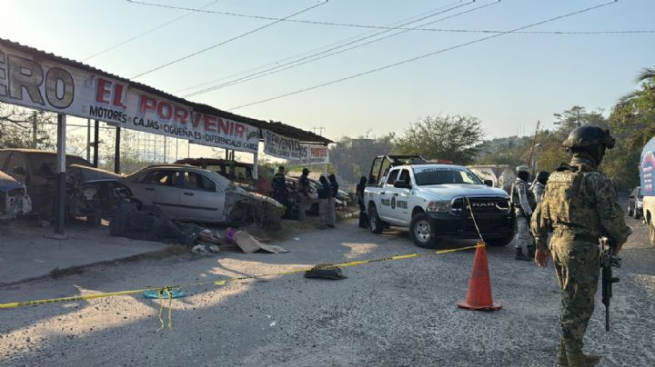 Cadáveres de dos mujeres y un menor son hallados afuera de un deshuesadero en Acapulco