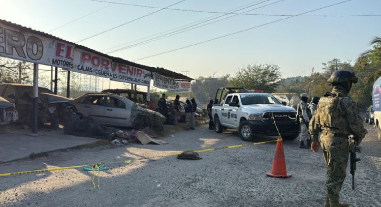 Cadáveres de dos mujeres y un menor son hallados afuera de un deshuesadero en Acapulco