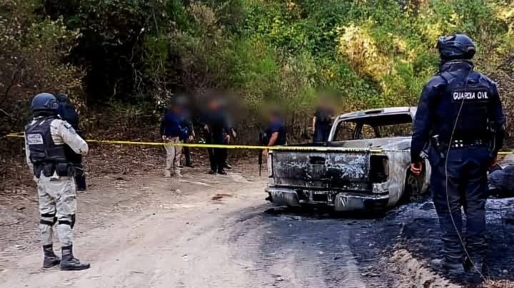 Hallan los cuerpos de seis hombres ejecutados en Michoacán; tres fueron calcinados y uno decapitado