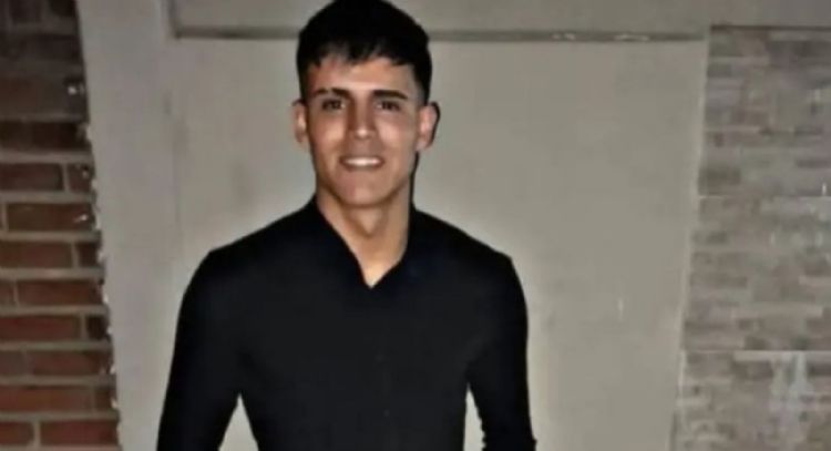 Joven intenta terminar con su novia y su suegro le dispara y lo mata