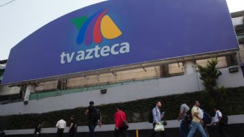 Los malabares de Ricardo Salinas para mantener a flote TV Azteca