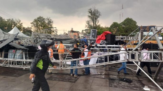 Colapsa escenario en la explanada de la alcaldía Gustavo A. Madero; hay 7 heridos (Video)