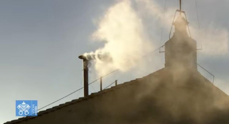 Humo blanco en el Vaticano: Hay nuevo Papa