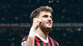 Santiago Gimenez anota dos goles en la victoria del Milan por 3-1 ante el Bolonia