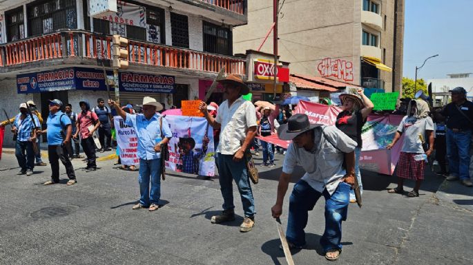 Marchan en Guerrero para exigir justicia por asesinato de opositor al proyecto La Parota