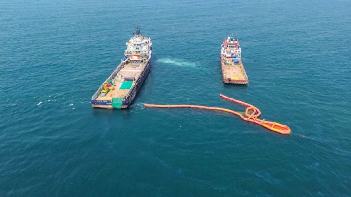 El PAN exige llevar a la FGR el derrame de petróleo en la refinería de Dos Bocas