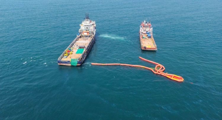 El PAN exige llevar a la FGR el derrame de petróleo en la refinería de Dos Bocas