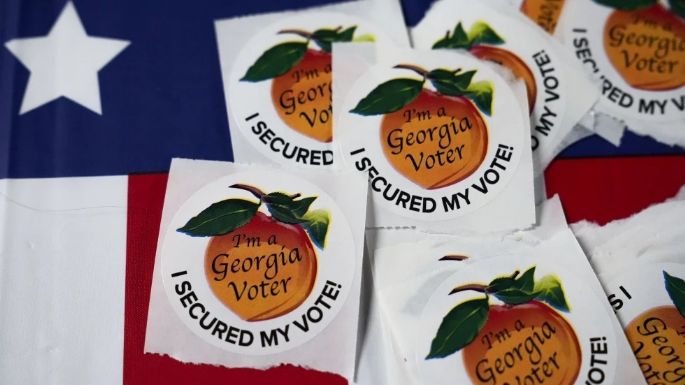 Encarcelan al alcalde de Georgia por intentar detener una elección local