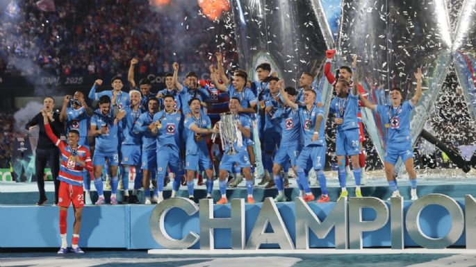 Cruz Azul arrasa 5-0 a Whitecaps para conquistar la corona de la Copa de Campeones de Concacaf