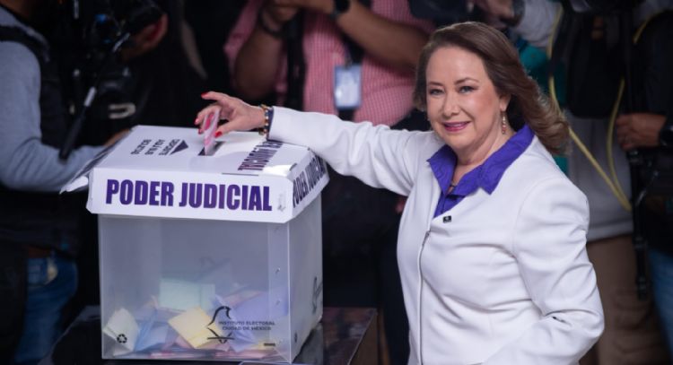 Lo importante es el proyecto, no quién gane la presidencia de la SCJN: dice Yasmín Esquivel al votar