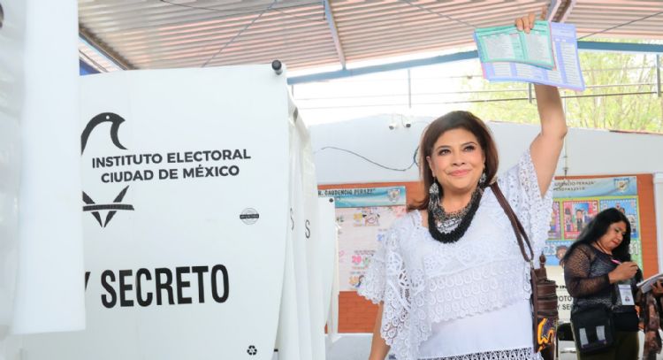 Clara Brugada vota en elección judicial; afirma que habrá seguridad en todas las casillas de la CDMX