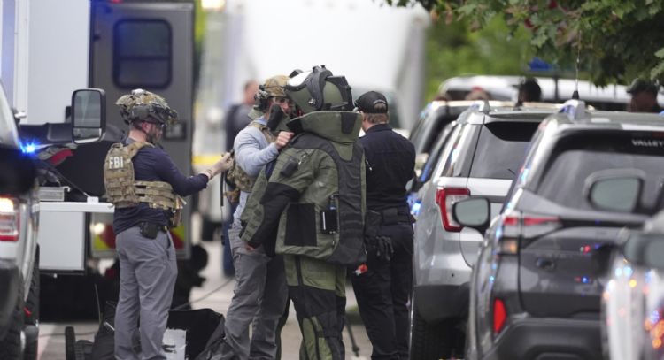 Trump culpa a la política de fronteras abiertas de Biden por el ataque terrorista en Colorado
