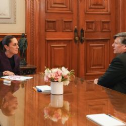 Sheinbaum y Landau abordan “diversos temas” de la relación México-EU