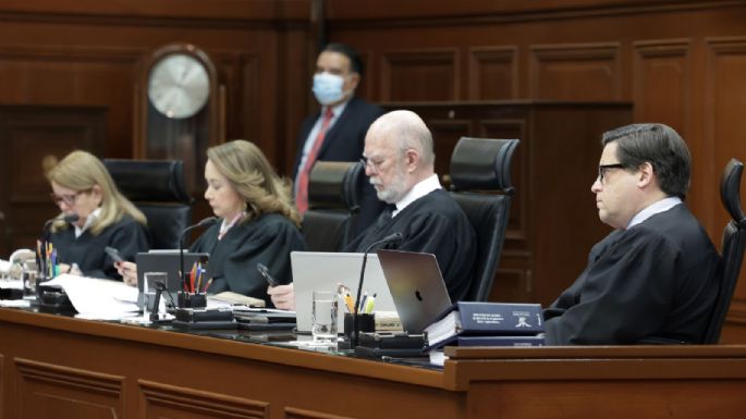 Senadores de Morena buscan eliminar el uso de la toga en la Corte: “simboliza la justicia de antes”