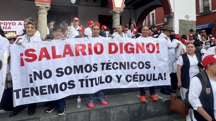 “IMSS-Bienestar, fracaso nacional”, gritan trabajadores de Salud de Puebla; denuncian colapso