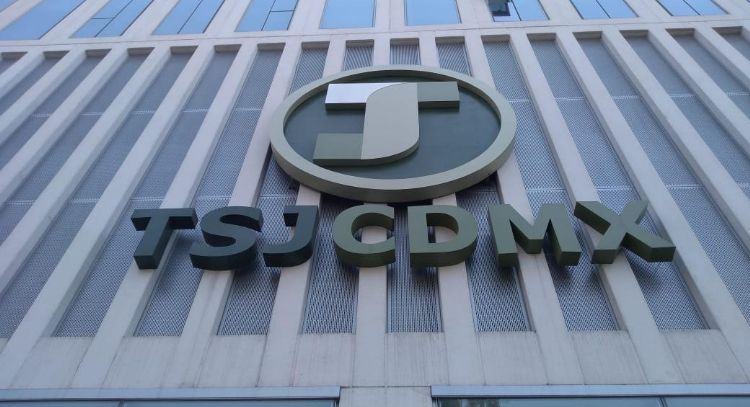 Trabajadores paran labores del TSJCDMX