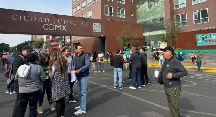 Grupo de sujetos intenta reventar paro de trabajadores en Ciudad Judicial de la CDMX (Videos)