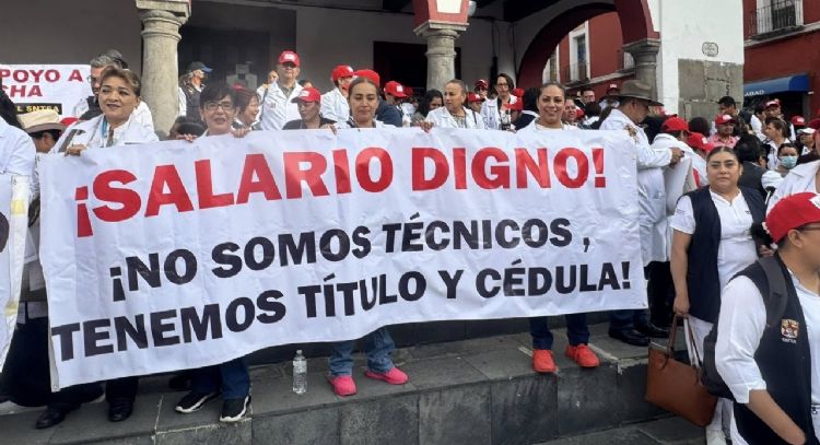 “IMSS-Bienestar, fracaso nacional”, gritan trabajadores de Salud de Puebla; denuncian colapso