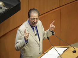 PT pide al gobierno federal mejores condiciones laborales para médicos residentes