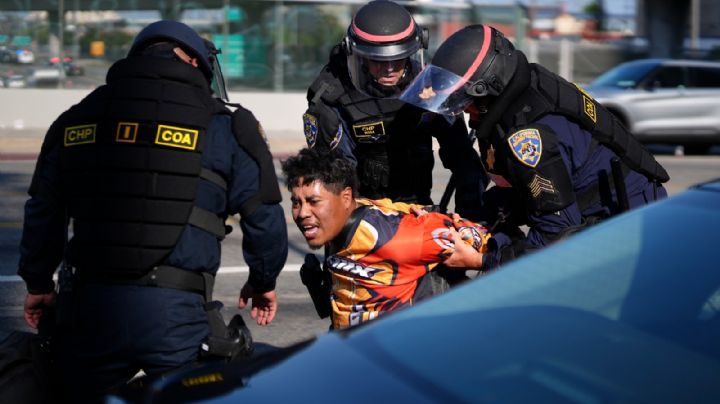 Piden católicos al papa León XIV condenar política migratoria de Trump