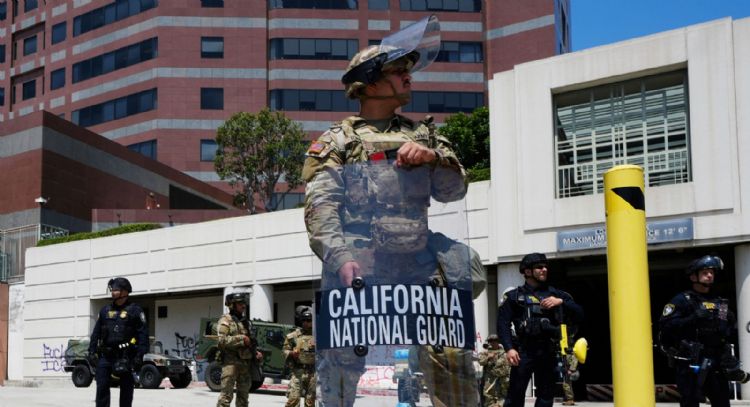 Tribunal le permite a Trump mantener control de la Guardia Nacional desplegada en Los Ángeles
